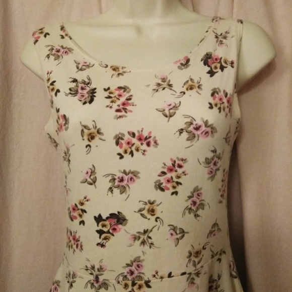 Brandy Melville Shabby Chic Floral Dress - Picture 2 of 6